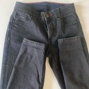 Tommy Hilfiger women’s  Dark Gray/black stone washed Slim Jeans sz 2